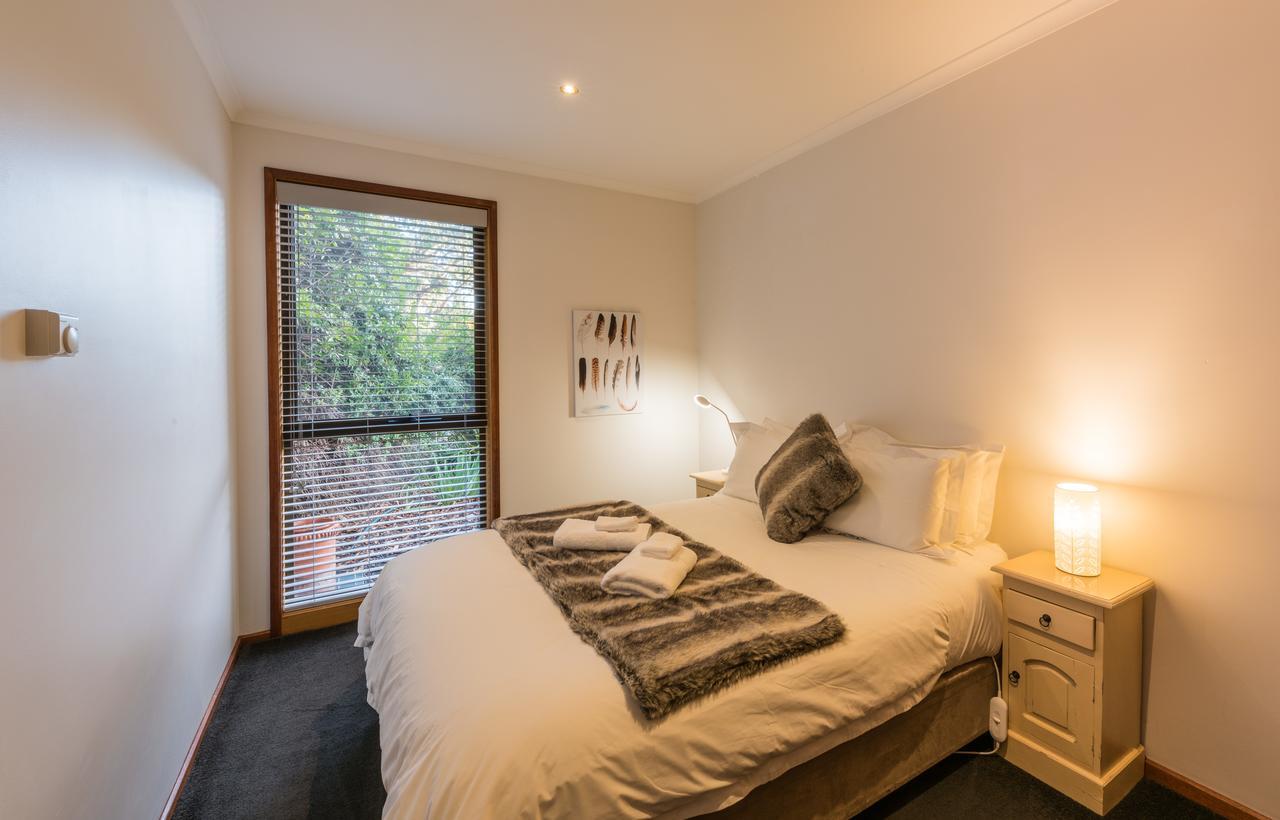 Parnella Kettering Apartment Luaran gambar