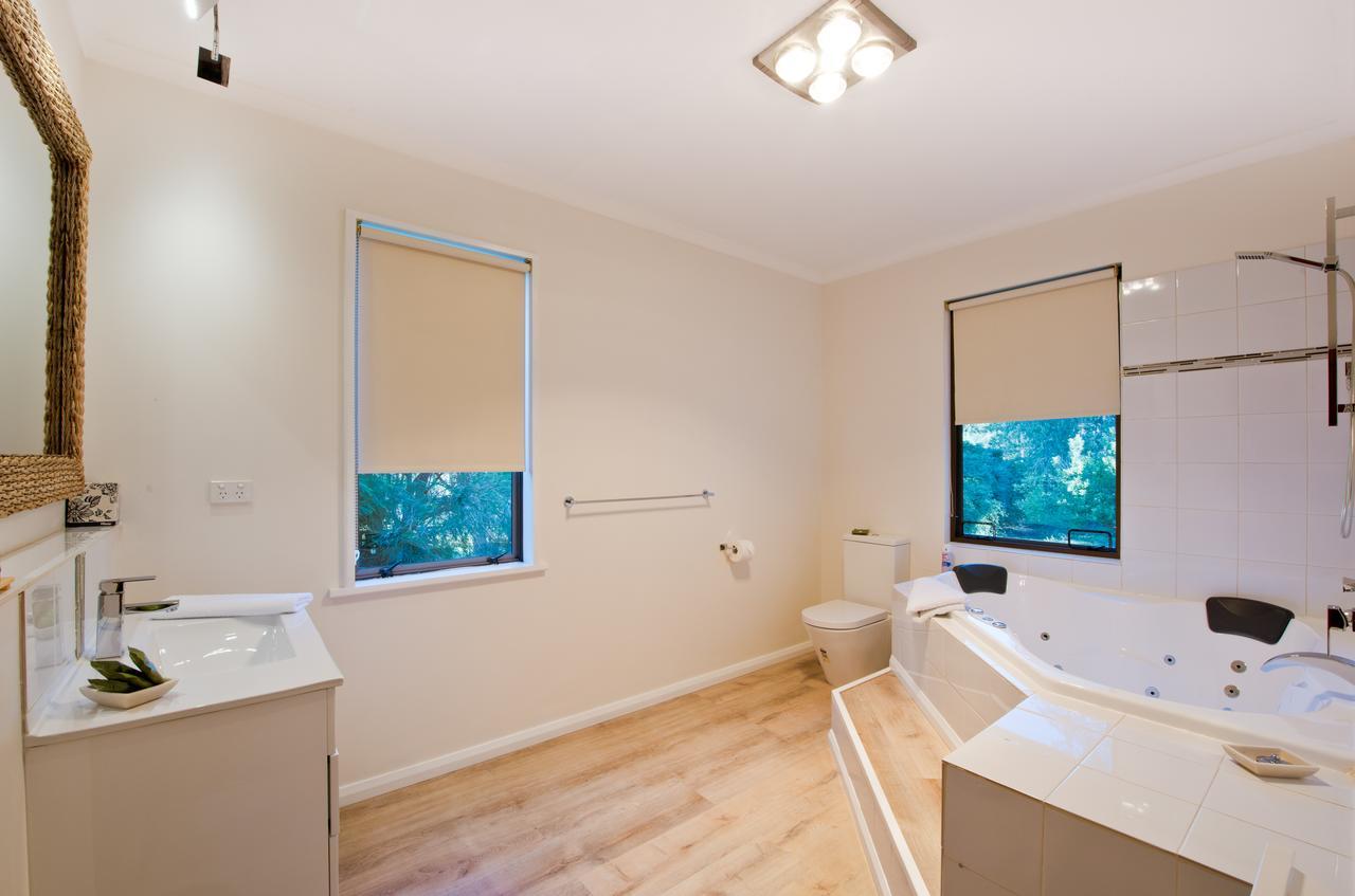 Parnella Kettering Apartment Luaran gambar